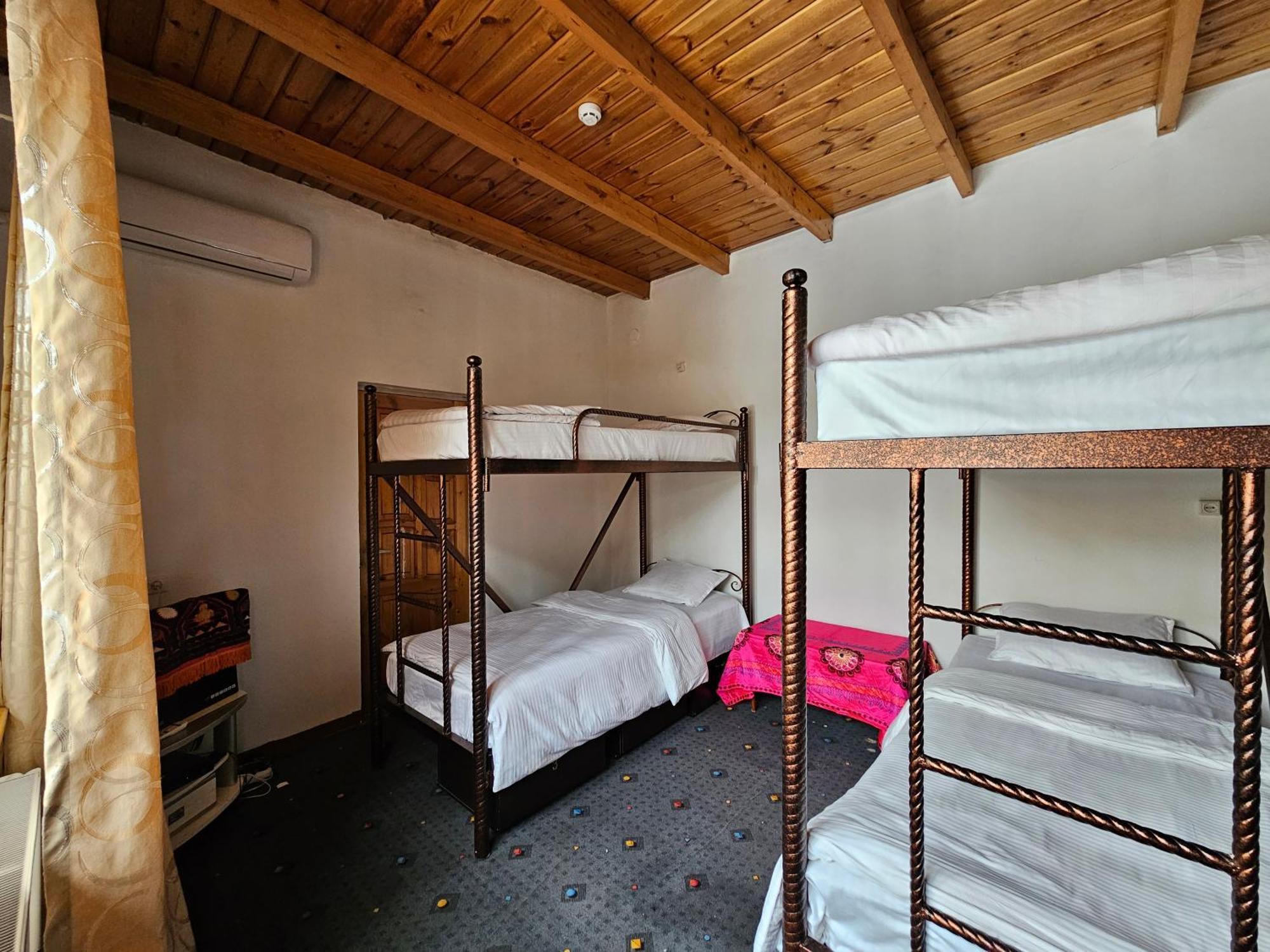 סמרקנד Sim-Sim Hostel & Backpackers מראה חיצוני תמונה