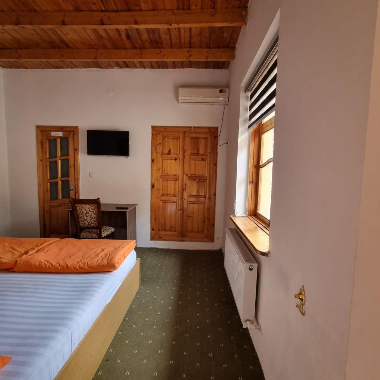 סמרקנד Sim-Sim Hostel & Backpackers מראה חיצוני תמונה