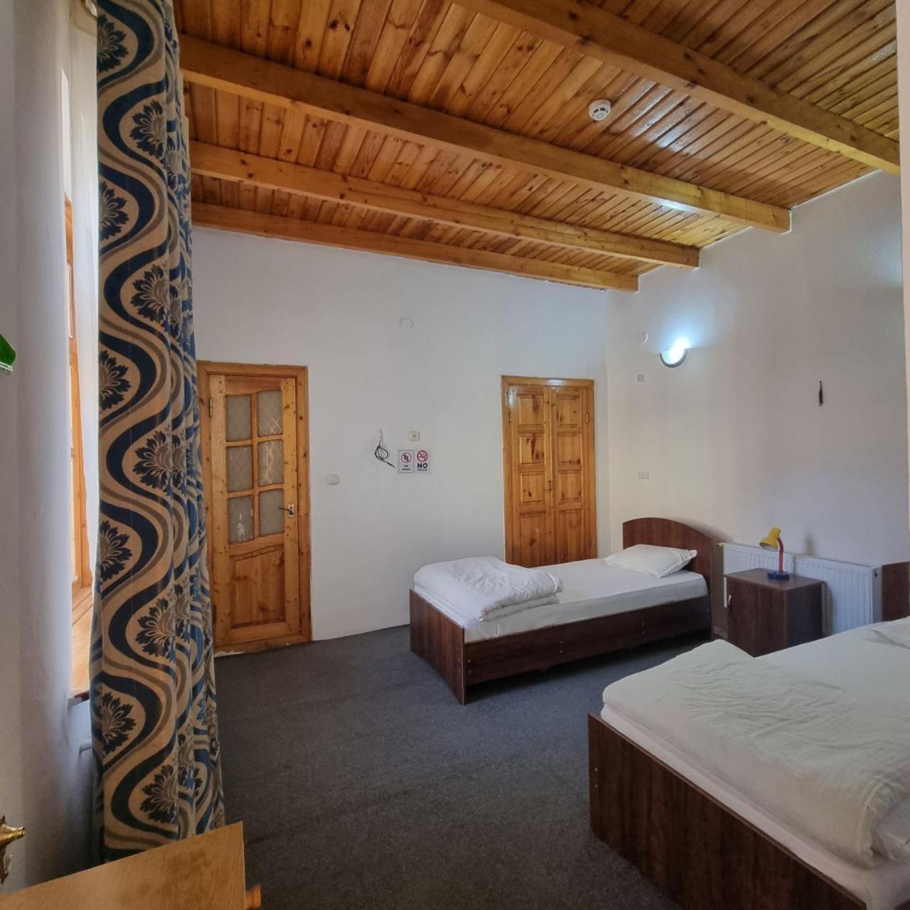 סמרקנד Sim-Sim Hostel & Backpackers מראה חיצוני תמונה